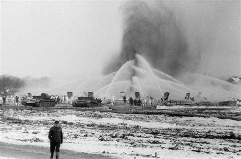 erupcja ropy w karlinie|Erupcja ropy naftowej i gazu ziemnego w Karlinie